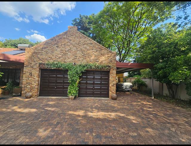 4 BEDROOM HOUSE FOR SALE IN VANDERBIJLPARK SW 5